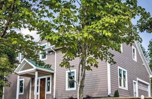 Columbus Casa | Close to TIEC, Columbus, Tryon, Landum, Lake Lure & Chimney Rock.. Very private