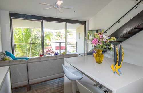 Sector R Condominio | Cerca de la ciudad y la playa | Dos dormitorios m��s loft en Mixie Condos