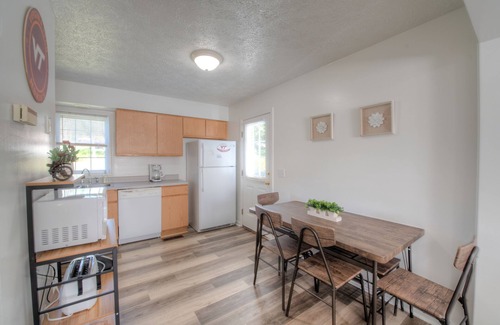 Blacksburg Casa | Close to VT - 4Bdrm, Sleeps 10
