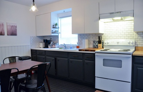 Newburgh Chalet De Esquí | Close to West Point travelers lounge