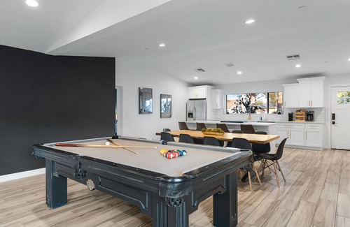 Entertainment District Casa | Closest Walk to Entertainment District