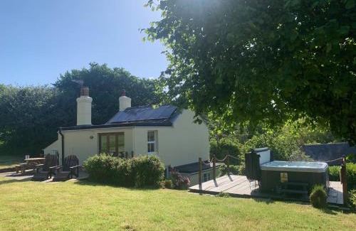 Dartmouth Casa | Clotted Cream Cottage Countryside calm Close to beach Dartmouth Dog Friendly