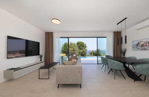 Kraj Villa | Cloud 9 D4