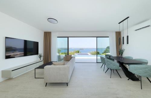 Kraj Villa | Cloud 9 D7