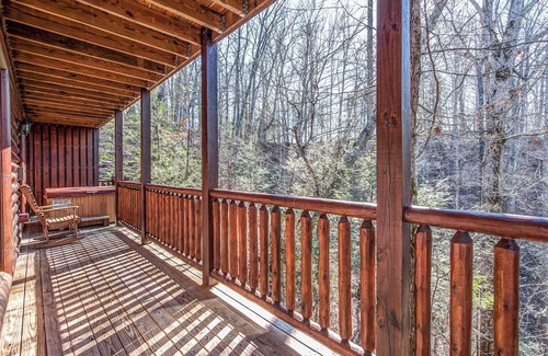 Hemlock Hills Cabina | Cloud Dancer