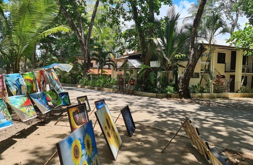 Dominical Hotel | Cloud Forest Bridge King Room at Hona Beach Hotel