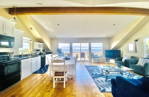Lincoln Beach Casa | Cloud Nine - A Charming Ocean View Home with Hot Tub & Fire Pit in Belle Beach!