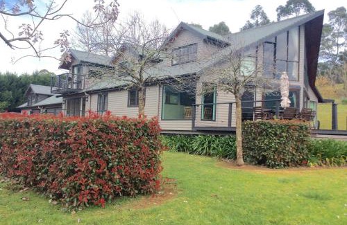 Upper Kangaroo River Casa | Cloud Nine Chalet Luxury retreat in Upper River