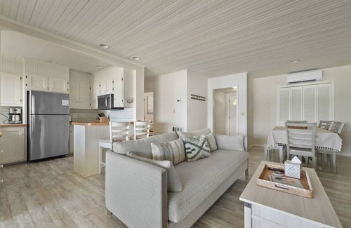 Lake Township Casa | Cloud Nine on Crystal Lake