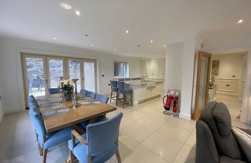 Newry Casa | Cloud Nine With Private HotTub - The Last Resort