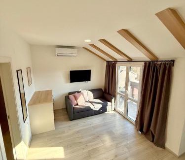 Mocici Apartamento | Cloud9 Airport Rooms