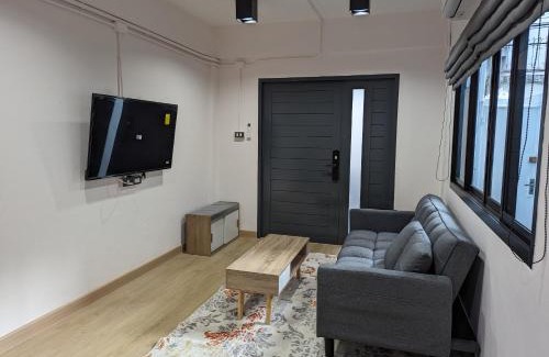 Khlong Ton Sai Casa | Cloud9 Hometel - Entire House 3BR 170m to BTS Private Quiet & Comfy