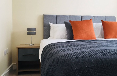 Woking Apartamento | Cloud9SA - Kingfisher Court