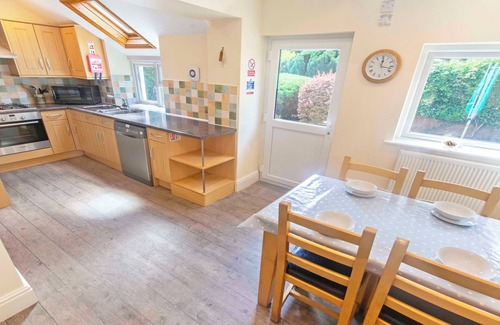 Braunton Cabaña | Cloudbreak Braunton 4 Bedroom, Sleeps 8, Dog Friendly