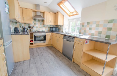 Wrafton Cabaña | Cloudbreak | Hot Tub* | Log Burner, Dogs Welcome