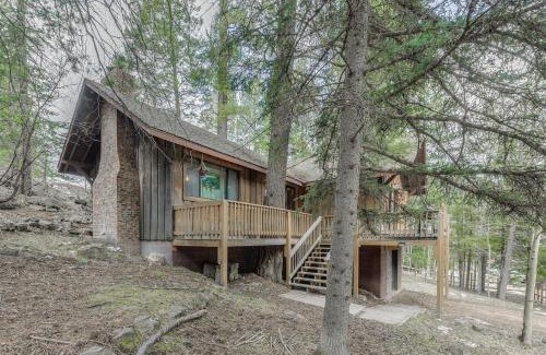 Cloudcroft Casa | Cloudcroft Cabin Vacation Rental 3 Mi to Skiing!