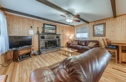 Cloudcroft Casa | Cloudcroft Cabin Vacation Rental 3 Mi to Skiing!