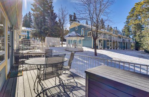 Cloudcroft Casa | Cloudcroft Vacation Rental about 4 Mi to Skiing!