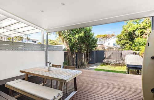 Clovelly Casa | Clovelly Gables Classic Seaside Abode near Bronte