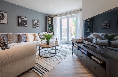 Coventry Casa | Clover House by Tŷ SA