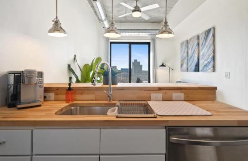 Northeast South Bend Apartamento | Clover Luxury High-Rise DownTown South Bend