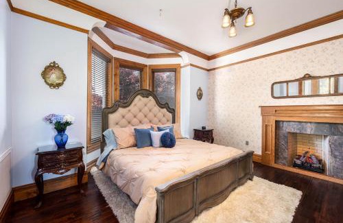 Cloverdale Hotel | Cloverdale House Inn