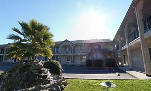 Cloverdale Hotel | Cloverdale Wine Country Inn & Suites