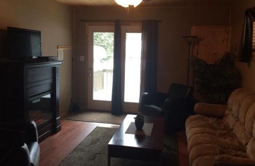 Algonquin Highlands Casa | Cloverleaf Cottages