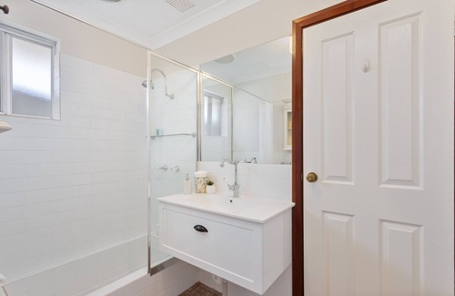 Duncraig Casa | Clovers Beach Cottage