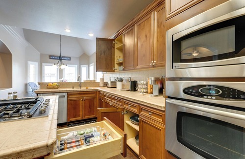 Clovis Casa | Clovis Retreat w/ Patio & Yard ~ 3 Mi to Old Town!
