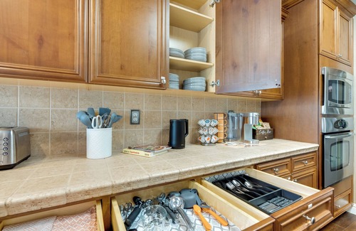 Clovis Cabaña | Clovis Retreat w/ Patio & Yard ~ 3 Mi to Old Town!