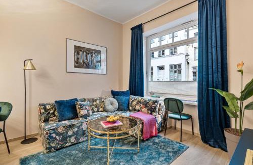Luebeck Old Town Apartamento | CLS Moderne City-Wohnung in Lübeck Altstadtinsel, gratis WLAN, Smart TV, alles in in direkter Umgebung Restaurants, Supermarkt, Bushaltestelle, Parkhaus, Bahnhof, Hansemuseum, Hüxstraße, Nähe UKSH und Dräger