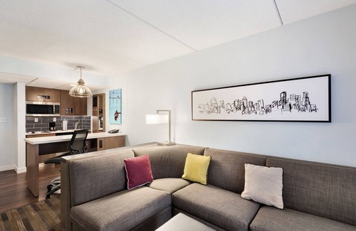 Charlotte Hotel | CLT Sky Suites
