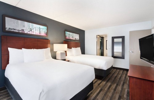 Charlotte Hotel | CLT Sky Suites