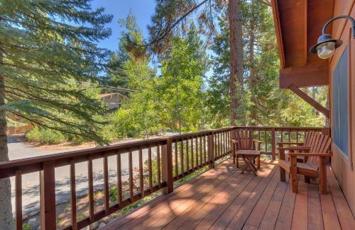 Lake Forest Casa | Club 151 at Dollar Point by Tahoe Getaways - Pet-Friendly 4BR w Hot Tub & Fenced Yard