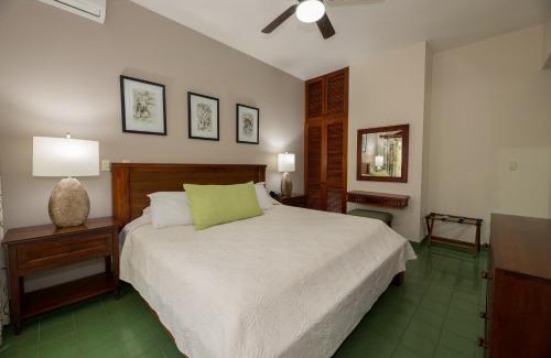 Jacó Hotel | Club del Mar Oceanfront