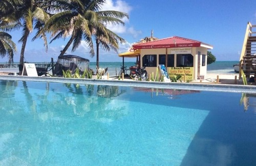 Cayo Corker Hotel | Club Rooms At Popeyes Beach Resort