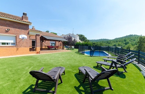 Vidreres Villa | Club Villamar - Acogedora villa con una bonita zona exterior con piscina privada y barbacoa