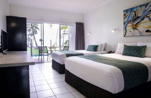 Mission Beach Hotel | Club Wyndham Mission Beach