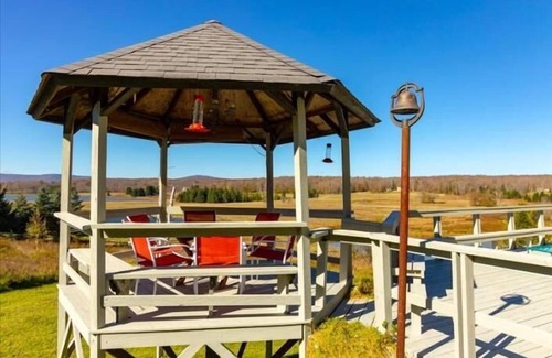 Old Timberline Casa | ¡Cabaña Yankee única con vistas panorámicas! Estanque privado, acceso múltiple al lago, bañera de hidromasaje, sala de recreo