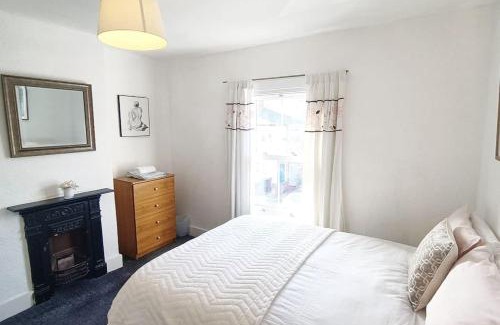 Reading Casa | CNTRL Reading Modernized 3 bedroom House