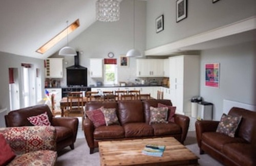 Llanfyrnach Casa | Coach House