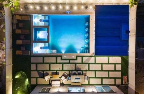 Coachella Casa | Coachella Luxe Oasis 6BR Resort Self Check-in