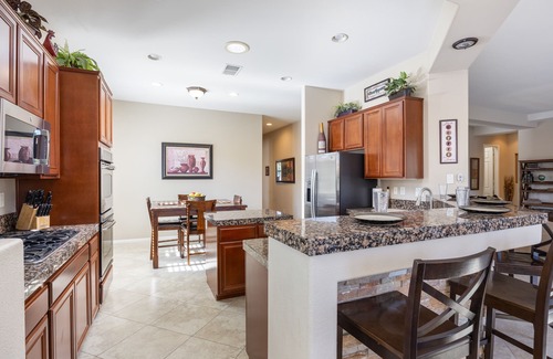 Bermuda Dunes Casa | Atlantis of the Desert - 3 habitaciones + Den 2 baños - Resort Style Pool / w Swim-Up Bar !!