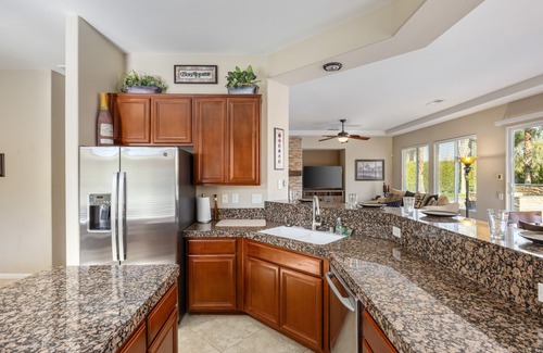 Bermuda Dunes Casa | Atlantis of the Desert - 3 habitaciones + Den 2 baños - Resort Style Pool / w Swim-Up Bar !!