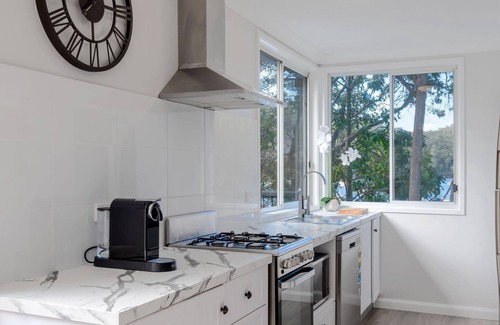 Cottage Point Casa | Coal and Candle Couples Retreat