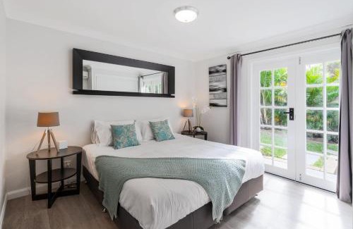 Cottage Point Casa | Coal and Candle Couples Retreat