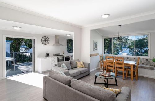 Cottage Point Casa | Coal and Candle Couples Retreat