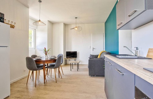 Merville-Franceville-Plage Apartamento | Estancia costera en Merville-Franceville para 4 personas, wifi, parking