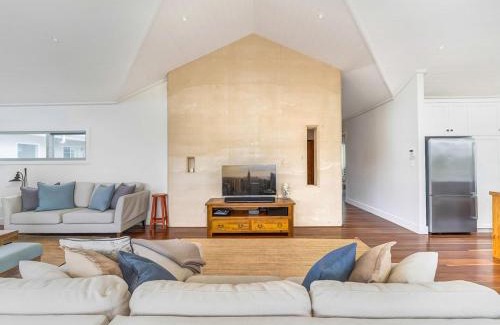 Hyams Beach Casa | Coast at Hyams Beach